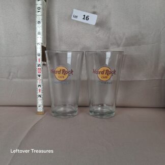 a16- 16-ounce Hard Rock Cafe Hollywood pint glass