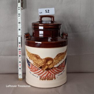 a52- vintage McCoy Pottery "Spirit of '76" cookie jar