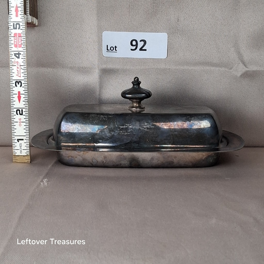 a92- vintage Wallace silver plated butter dish