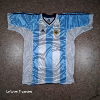 a126- vintage Adidas Argentina home jersey x-large