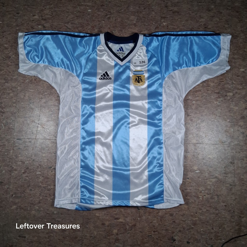 a126- vintage Adidas Argentina home jersey x-large