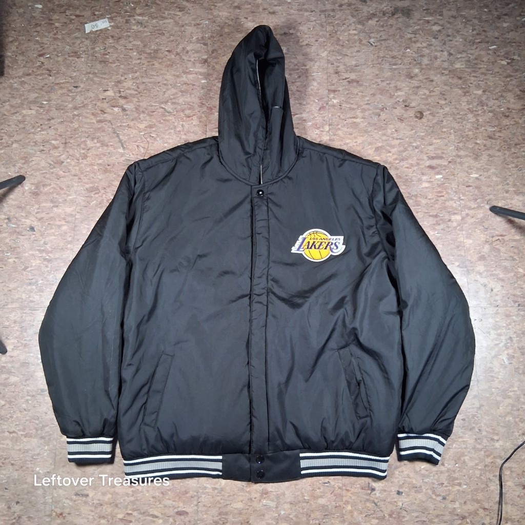 a131- Los Angeles Lakers JH Design reversible poly-twill hooded jacket - Image 2