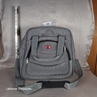 a133- Swiss Gear travel bag