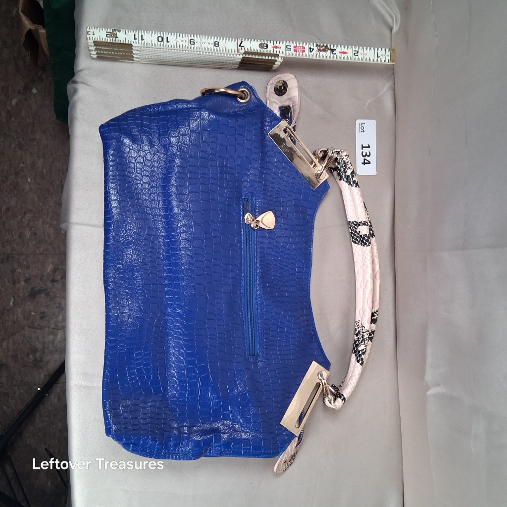 a134- faux blue crocodile leather purse - Image 2
