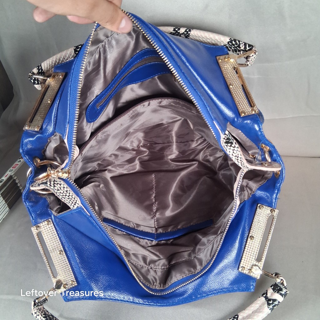 a134- faux blue crocodile leather purse - Image 3