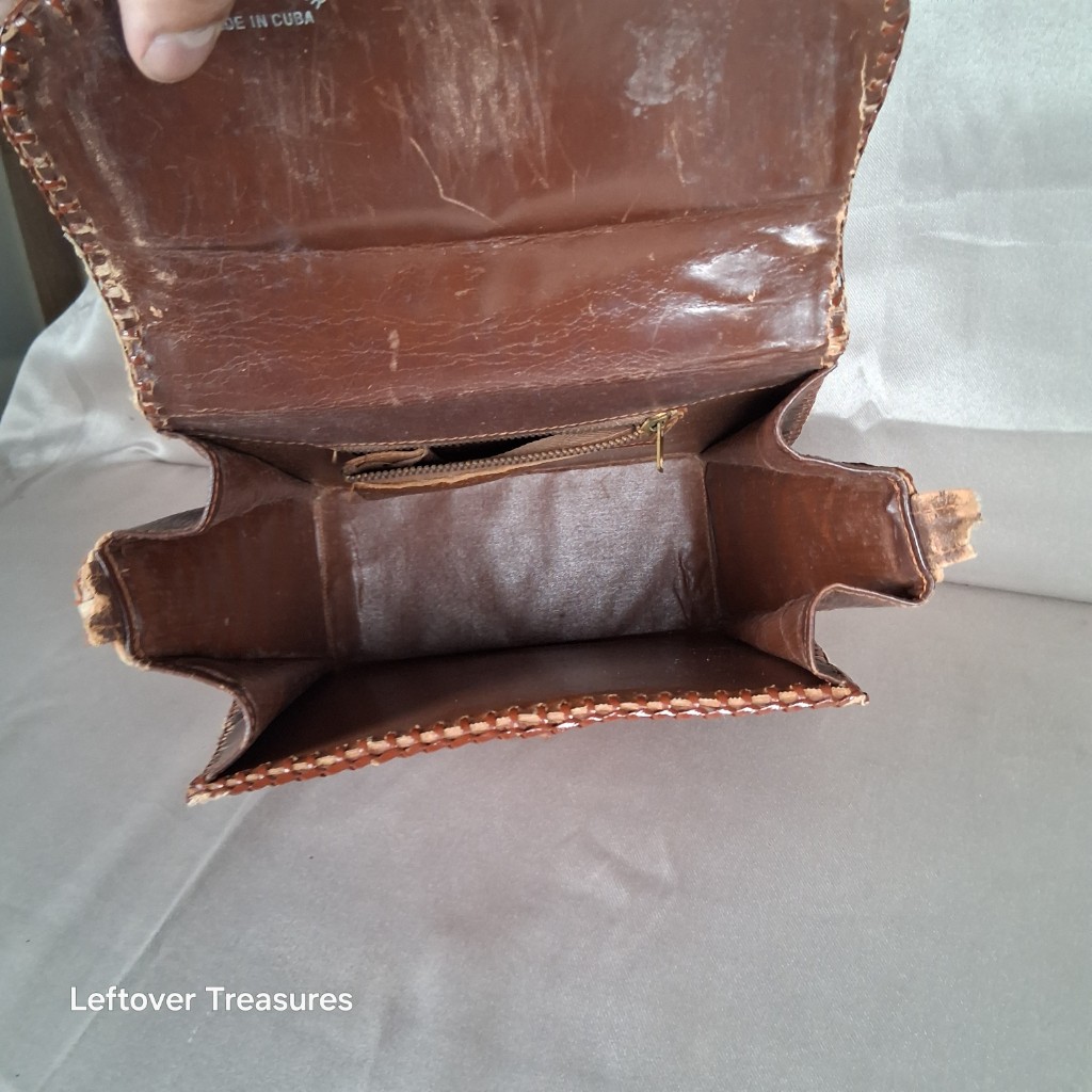 a137- vintage taxidermy-style alligator head handbag - Image 2