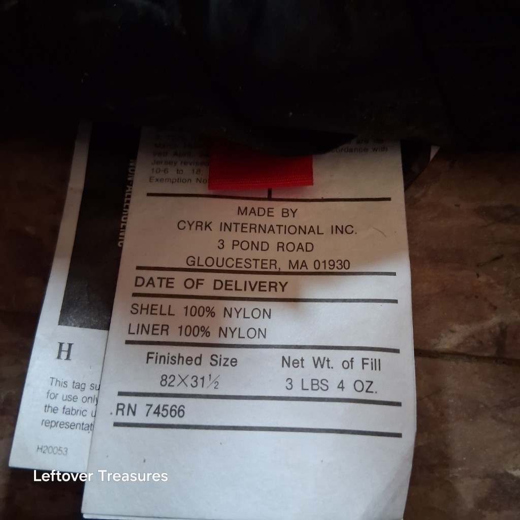 a146- vintage Marlboro Adventure Team sleeping bag - Image 2