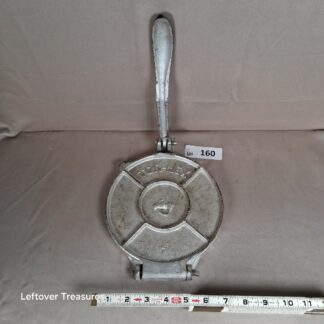 a160- vintage Tor-Mex cast aluminum tortilla press