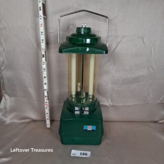 a184- vintage Ray-O-Vac Sportsman 360 fluorescent camping lantern