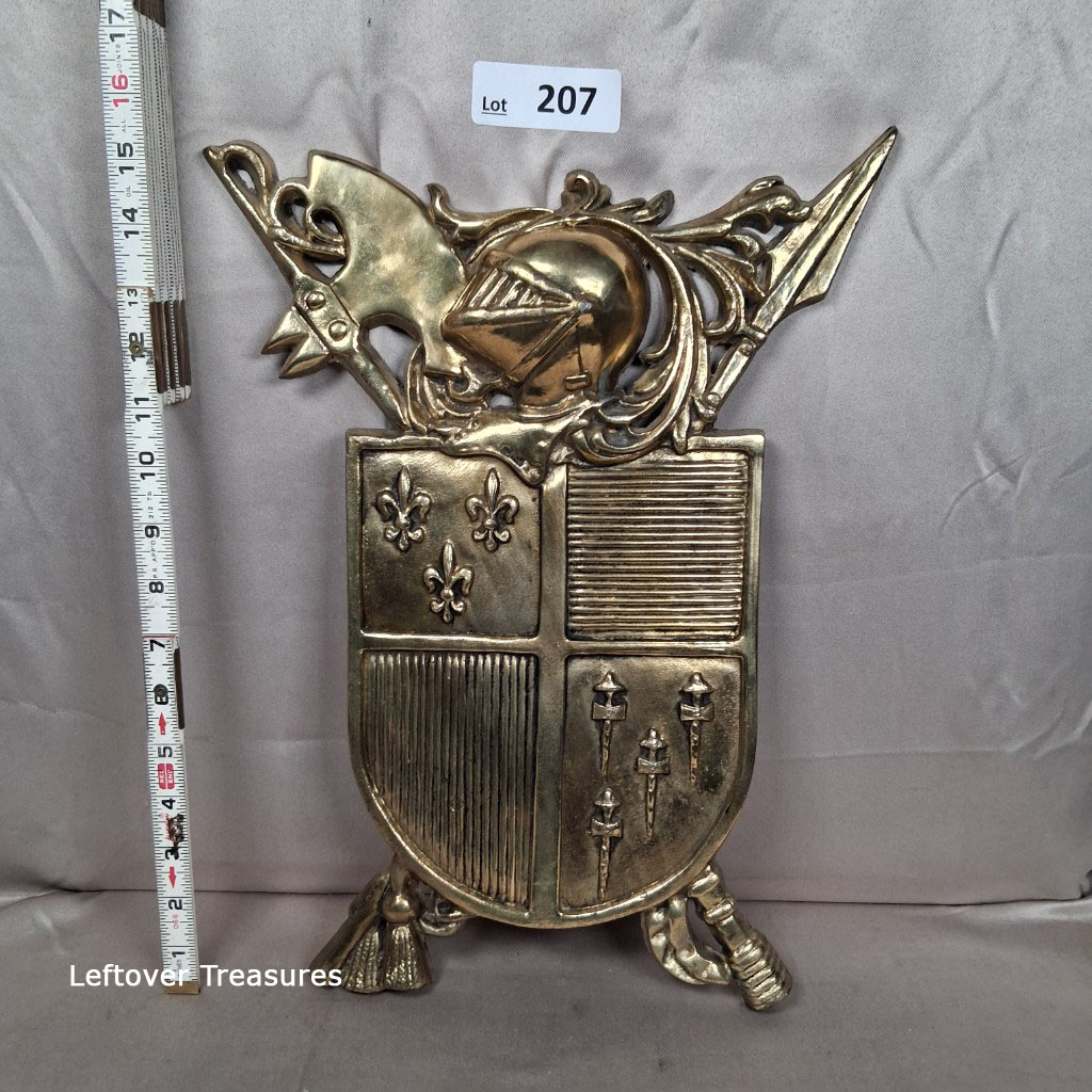 a207- vintage 1950s Bexton cast metal wall hanging