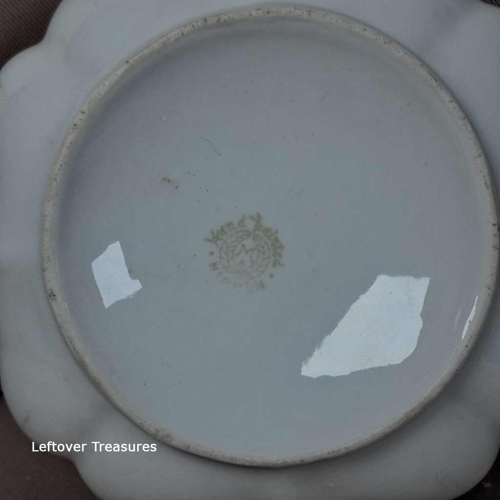 a229- vintage Noritake Japan ruffled nut or fruit bowl - Image 3