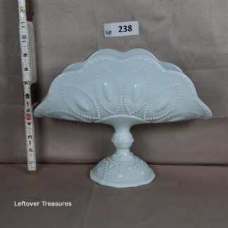 a238- vintage Westmoreland milk glass banana stand
