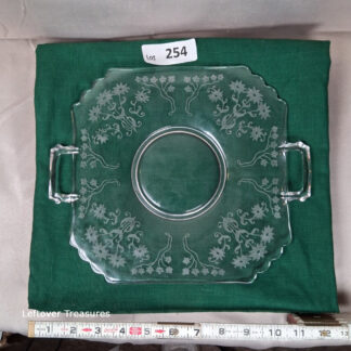 a254- vintage Cambridge Elaine clear glass handled plate