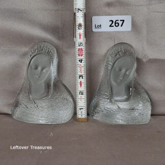 a267- vintage Viking Art Glass Madonna set