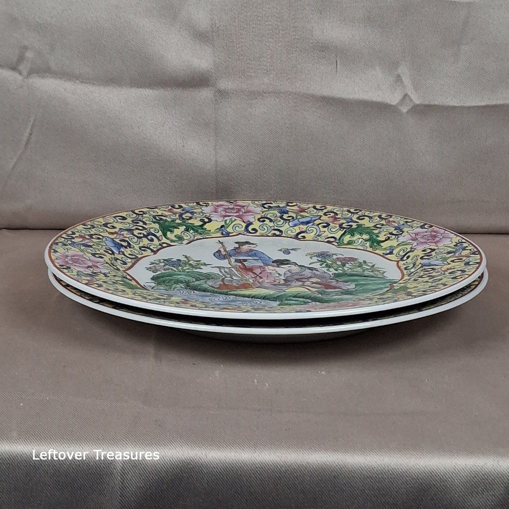 a283- vintage 10-inch Nora Fenton porcelain plates x2 - Image 2