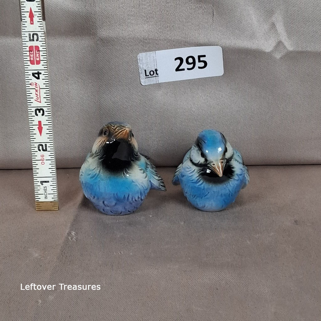 a295- blue vintage Goebel porcelain bird figurines - Image 2
