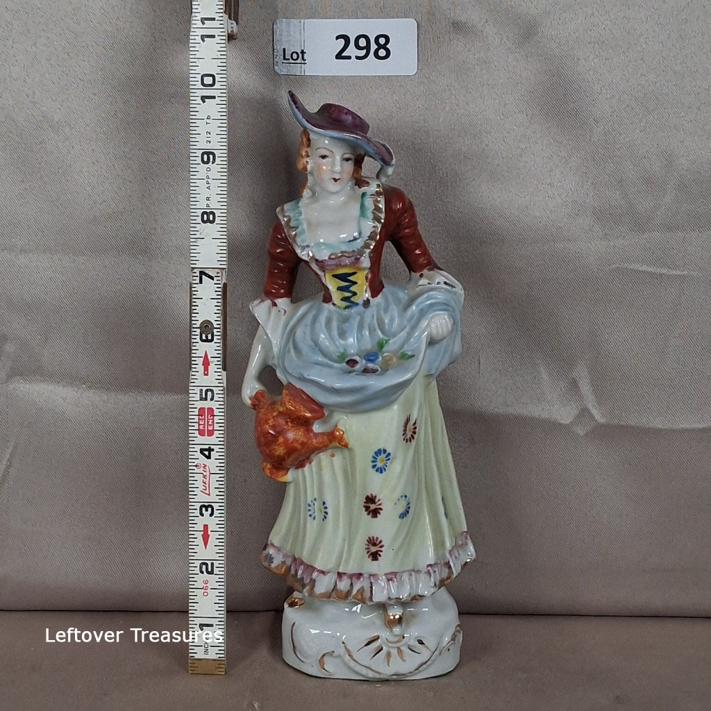 a298- vintage Occupied Japan porcelain female figurine