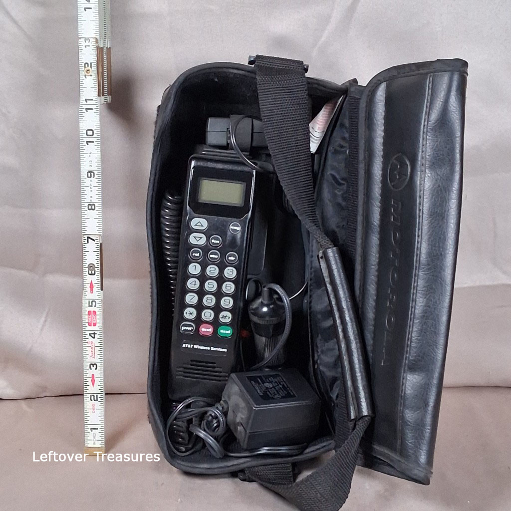 a325- 90's Motorola bag phone