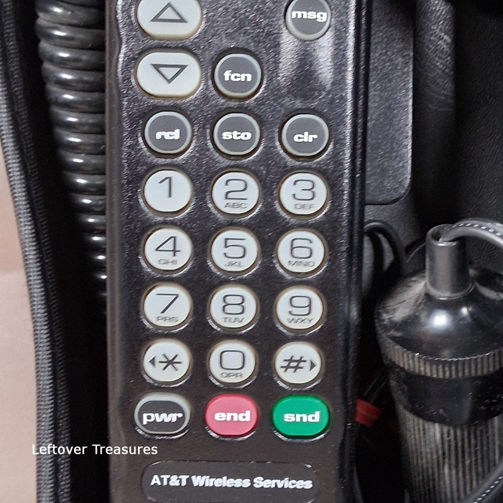 a325- 90's Motorola bag phone - Image 2
