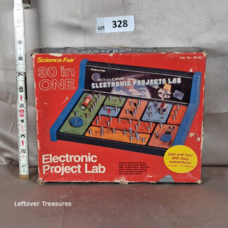 a328- vintage Radio Shack Science Fair 30-in-One Electronic Project Lab
