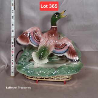 a365- vintage mallard duck table lamp