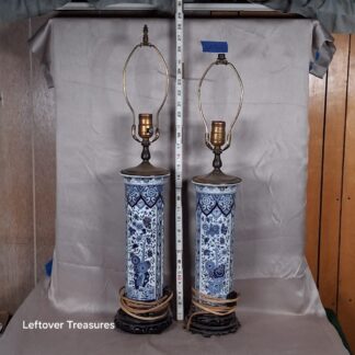 a362- vintage Chinoiserie table lamp