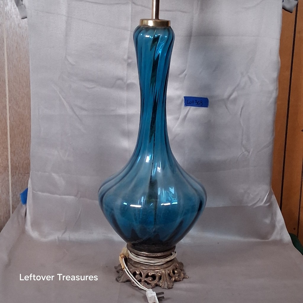 a363- vintage teal blue glass table lamp - Image 2
