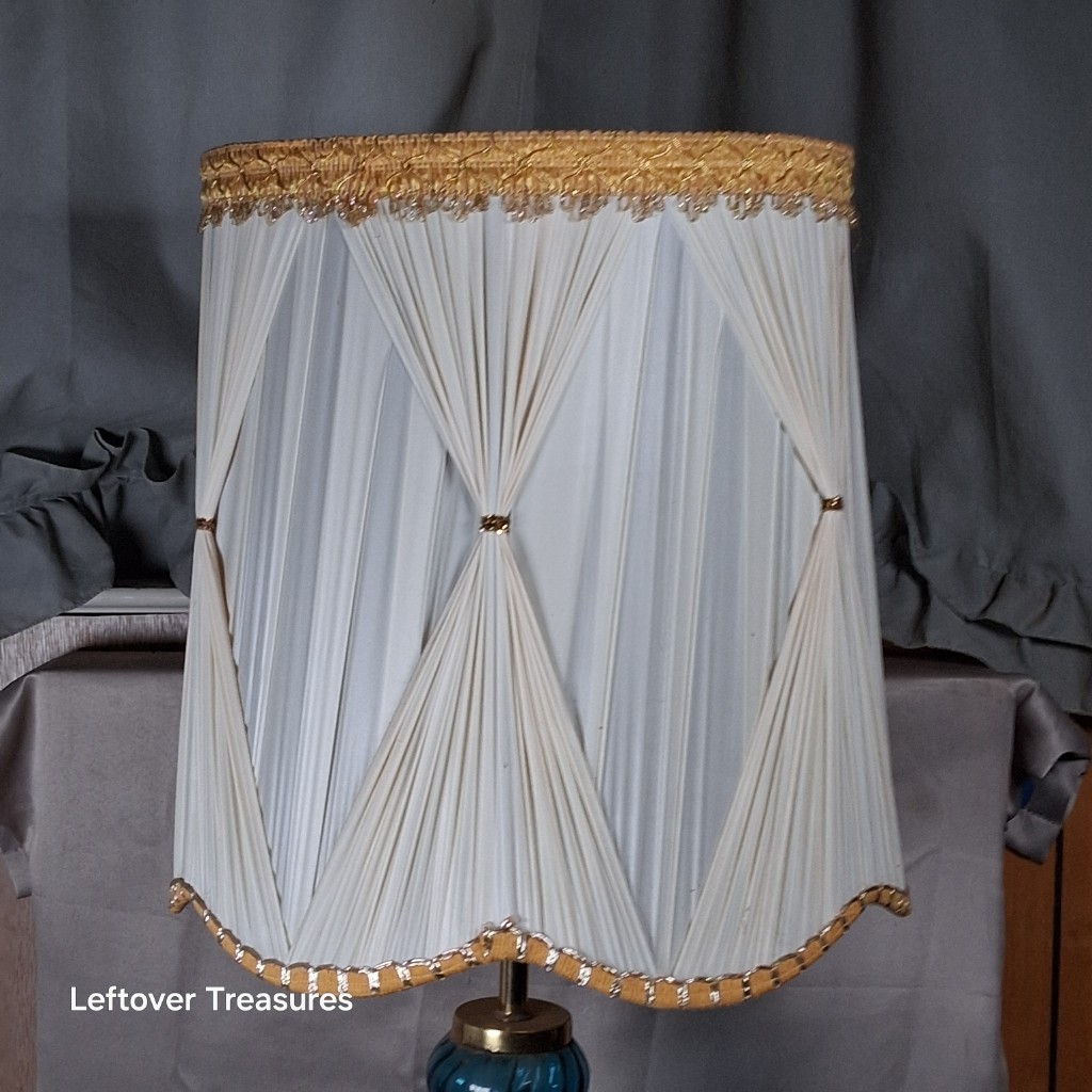 a363- vintage teal blue glass table lamp - Image 3