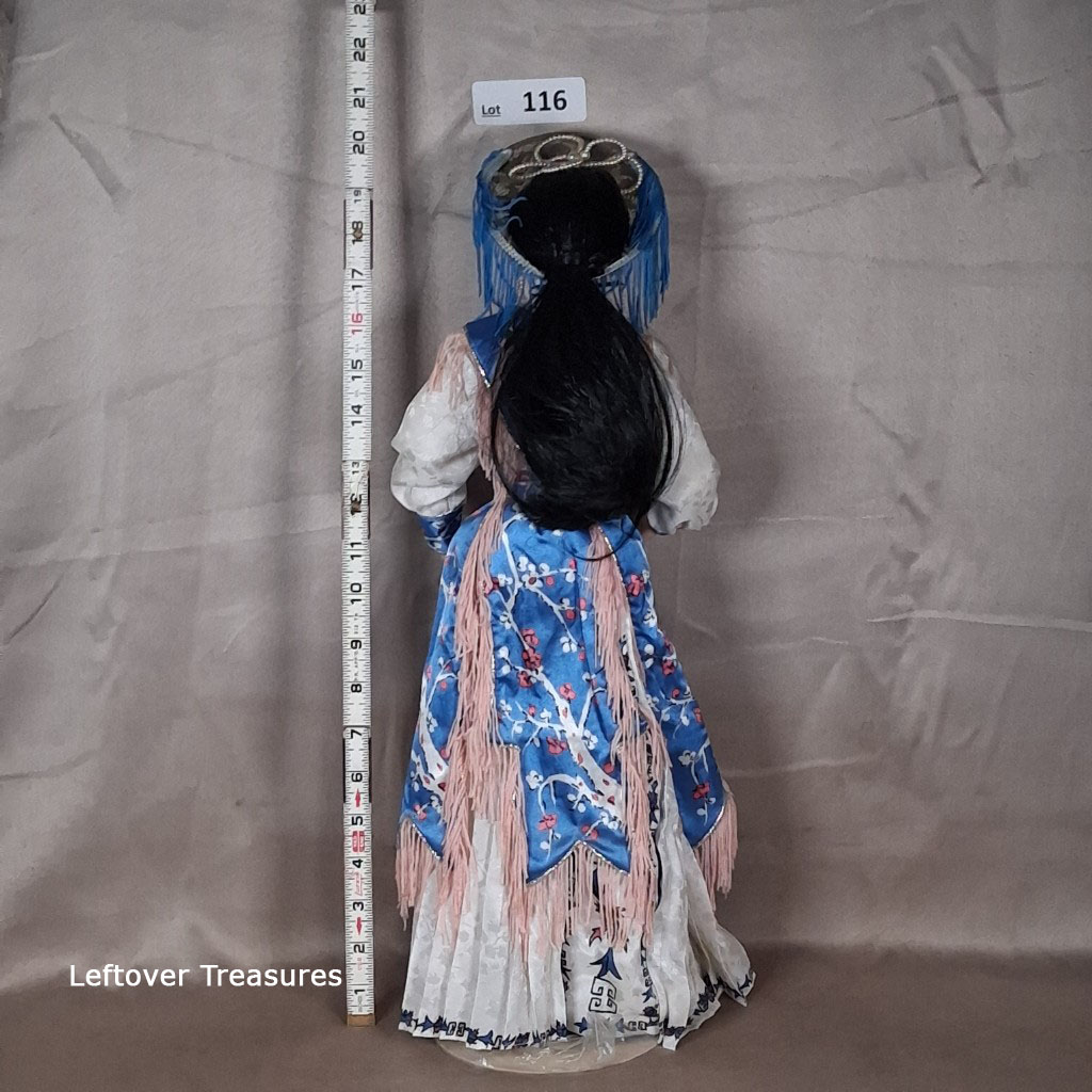 c116- Danbury Mint 20" MU-LAN Porcelain Bride Doll - Bride Splendors of Imperial China - Image 2