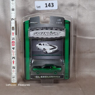 c143- Greenlight GL Exclusive 2006 Dodge Challenger Concept GREEN MACHINE Chase 1:64 NIP