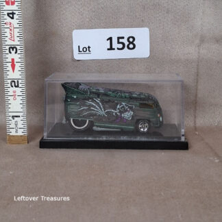 c158- Hot Wheels Liberty Promotions Pirates of the Caribbean VW Drag Bus 1:64 Limited Edition