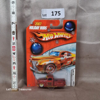 c175- Hot Wheels 2007 Holiday Rods La Troca Candy Red Christmas Santa Truck 5/6 NIP