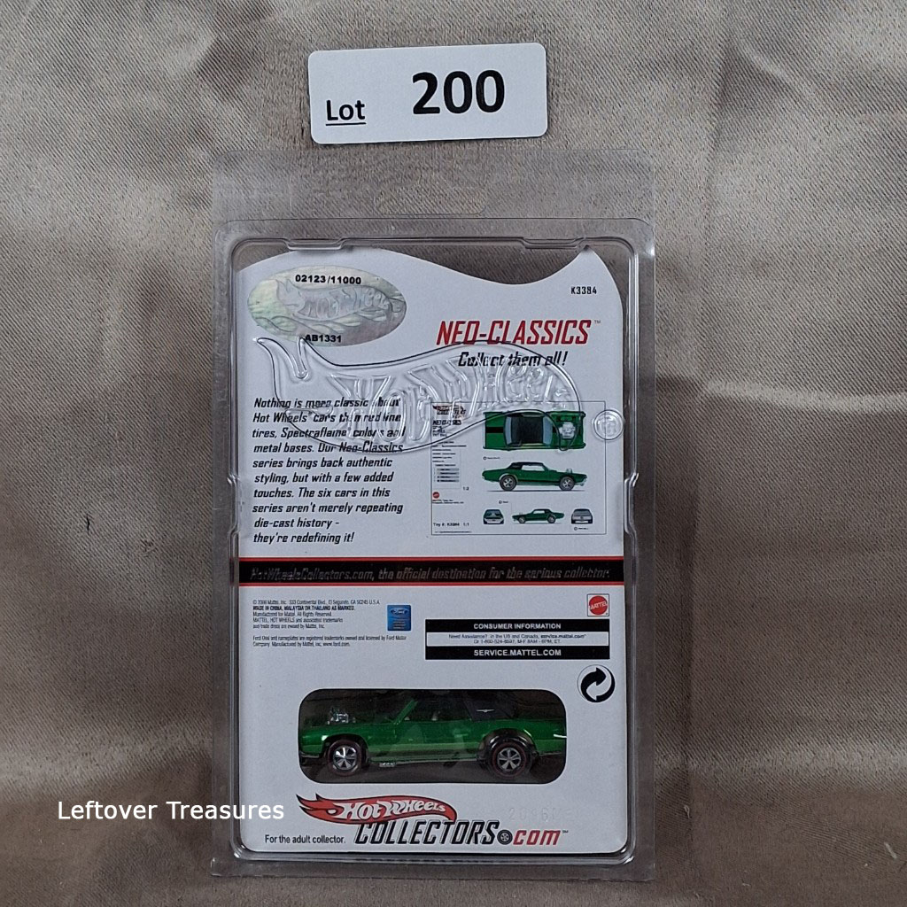 c200- Hot Wheels HWC Neo-Classics '67 T-Bird Green Redline #02638/11000 NIP - Image 2