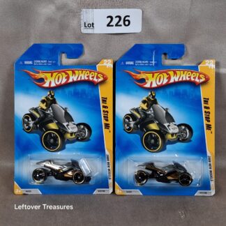 c226- Hot Wheels 2009 New Models Tri & Stop Me 3-Wheel Motorcycle Gold/Black Lot x2