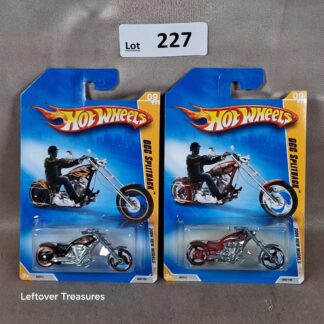 c227- Hot Wheels 2009 OCC Splitback Orange & Red Chopper Motorcycle Variant Lot x2