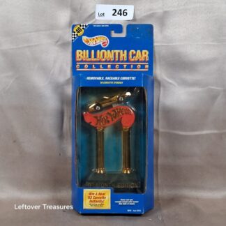 c246- Hot Wheels Billionth Car Collection '63 Corvette Stingray Gold Trophy Display NIB