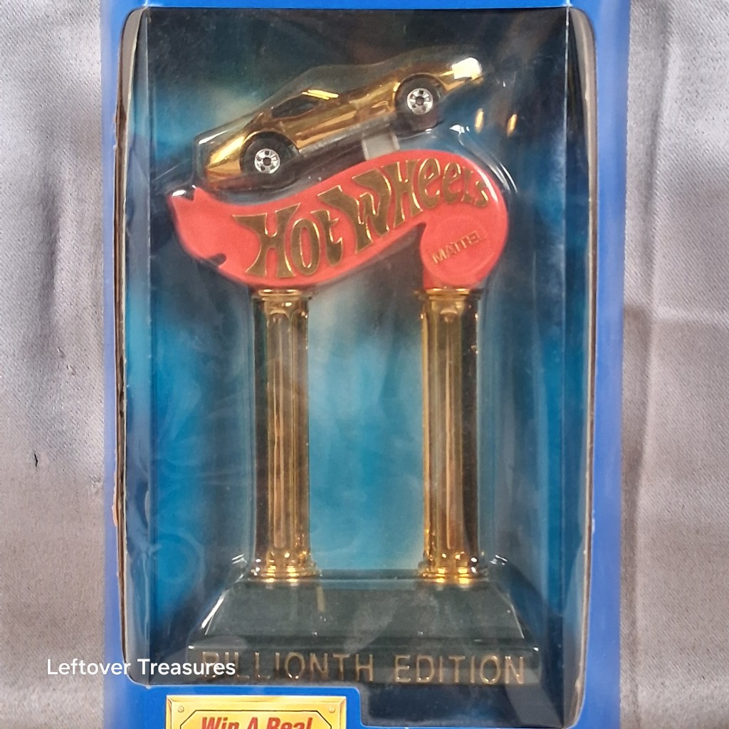 c246- Hot Wheels Billionth Car Collection '63 Corvette Stingray Gold Trophy Display NIB - Image 2