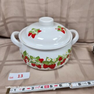 e13- Strawberry Covered dish by Action Japan