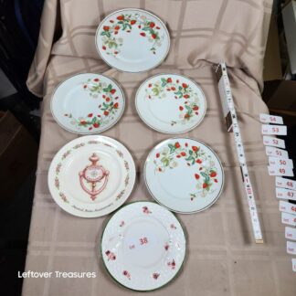 e38- Avon Dishes