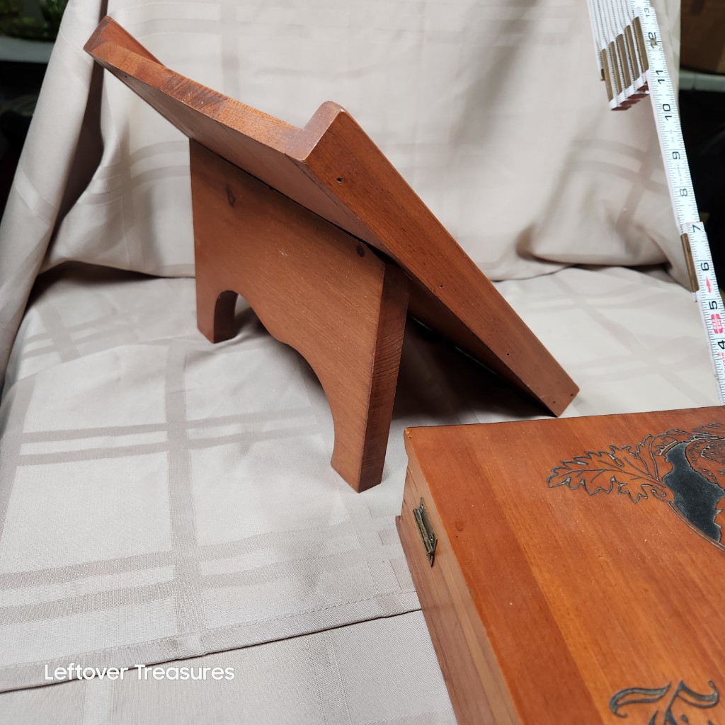 e47- vintage wooden Holy Bible storage case w/ stand - Image 3
