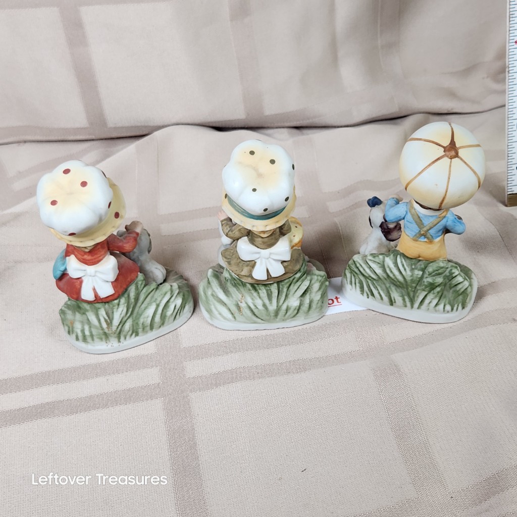 e48- Mid Century Homco Children w/ Puppies - Image 2