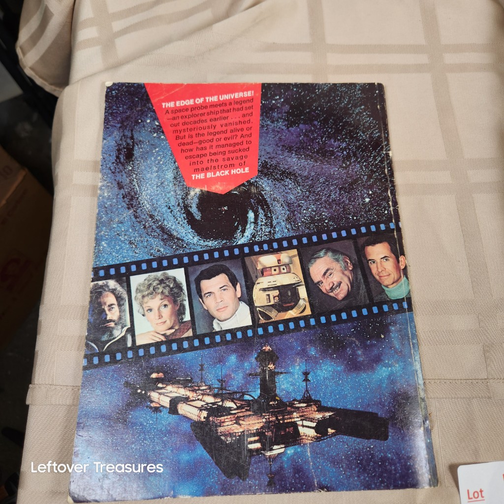 e54- 1979 Golden Press illustrated film adaptation softcover book for Walt Disneys sci-fi movie The Black Hole - Image 3