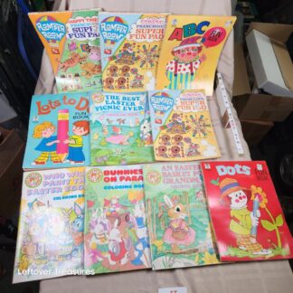 e55- vintage un-used coloring books