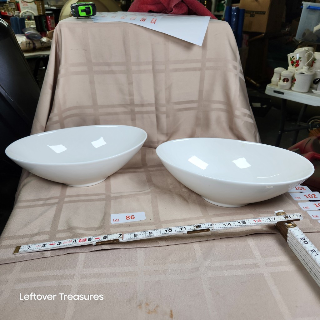 e86- World Market Large Serving Bowls