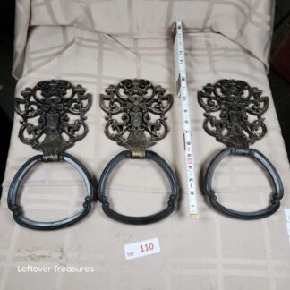 e110- mid-century Homco gothic/medieval-style wall-mounted towel ring holders