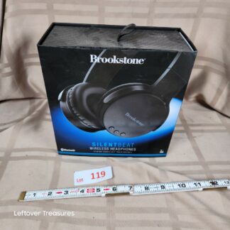 e119- Brookstone Silent Beat Wireless Headphones. Like New