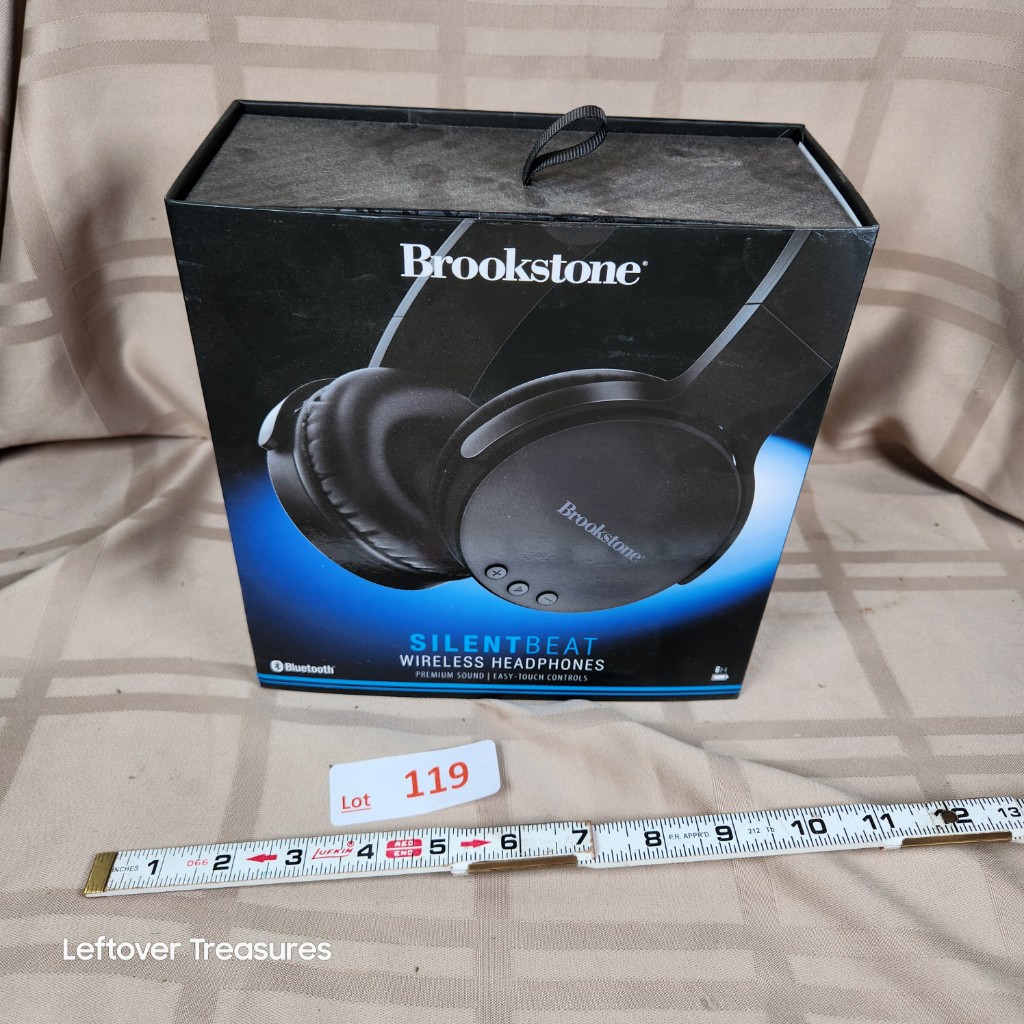 e119- Brookstone Silent Beat Wireless Headphones. Like New