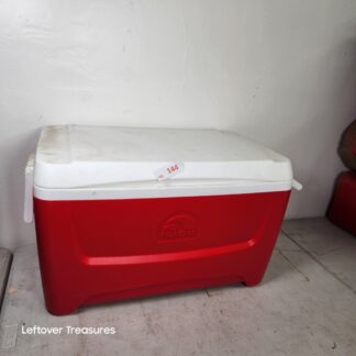 e144- large Igloo cooler