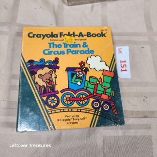e151- Crayola Fold a book. The train, circus parade