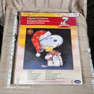 e201- Snoopy Light Scuplture